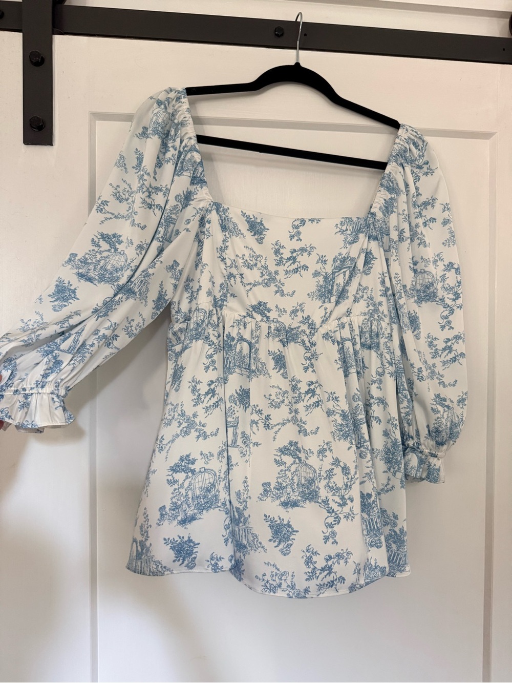 Storia Blue and White Toile Square-Neck Peasant Blouse